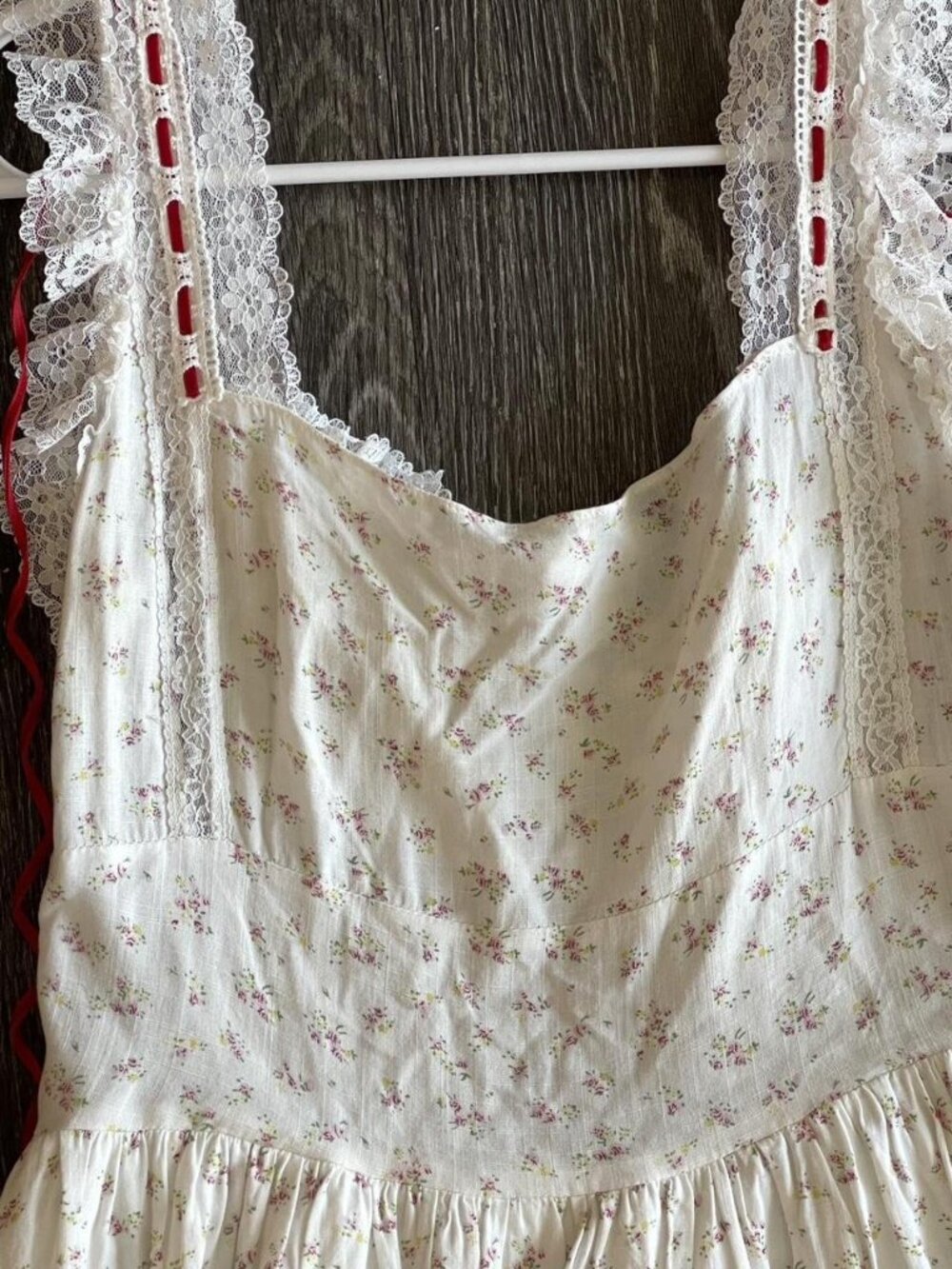 LACEMADE BEAUTIFUL COTTON MAXI ADORNED WITH LACE TRIM AND RED VELVET DETAILS OS - Picture 11 of 16